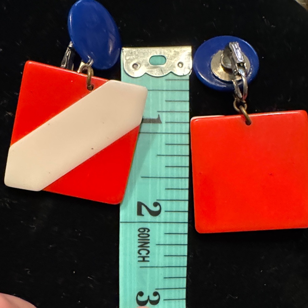 Vintage 80s Retro Geometric Clip on Earrings - Picture 4 of 4